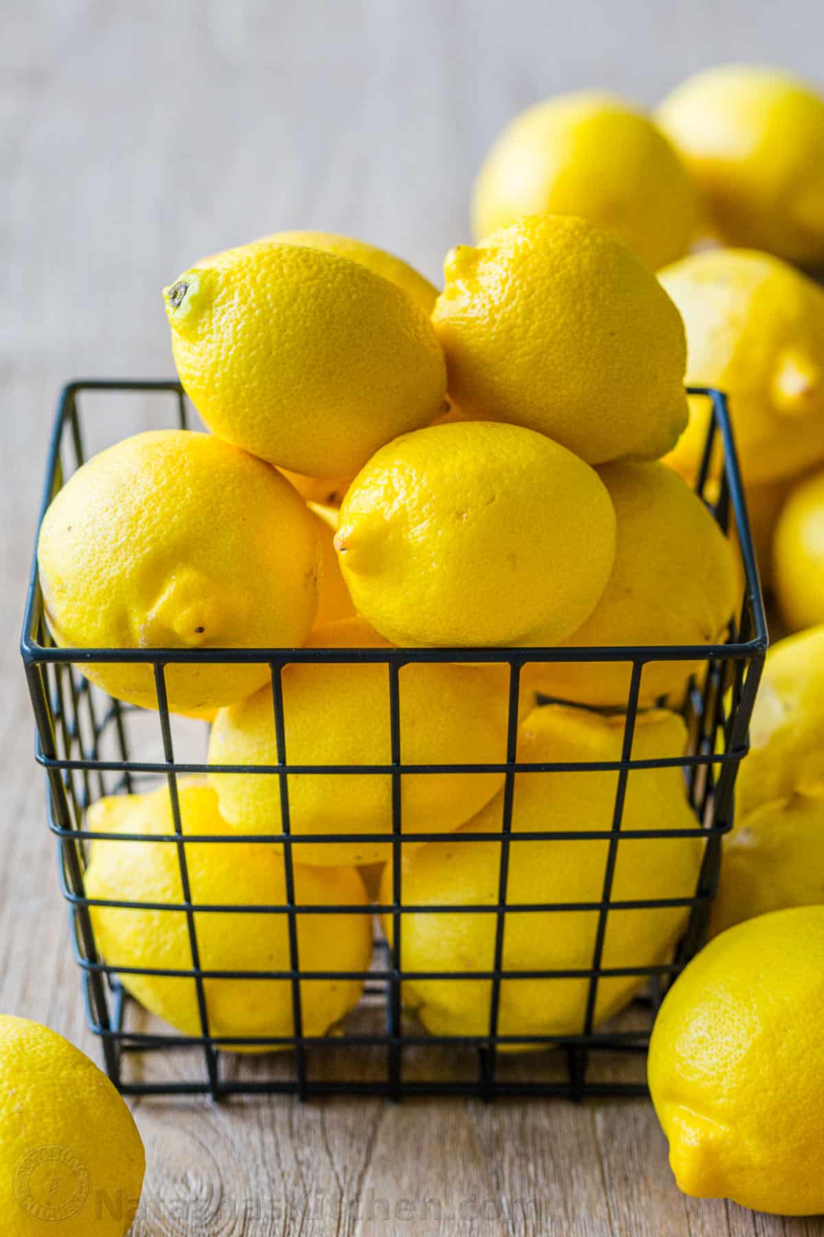 What to do with Lemons (Zesting, Juicing, Freezing)