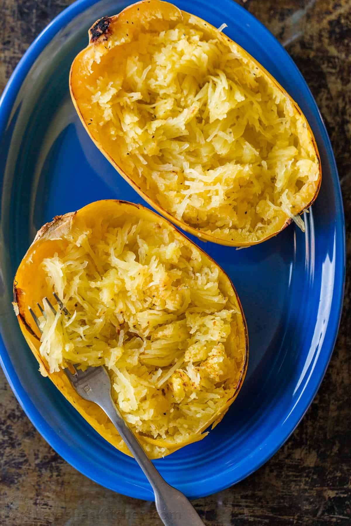 How to Cook Spaghetti Squash (VIDEO)
