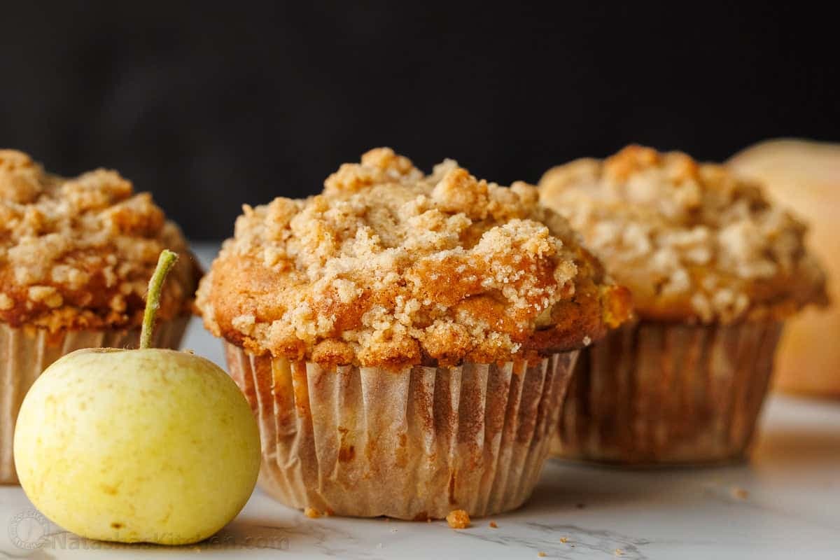 Cinnamon Apple Muffins