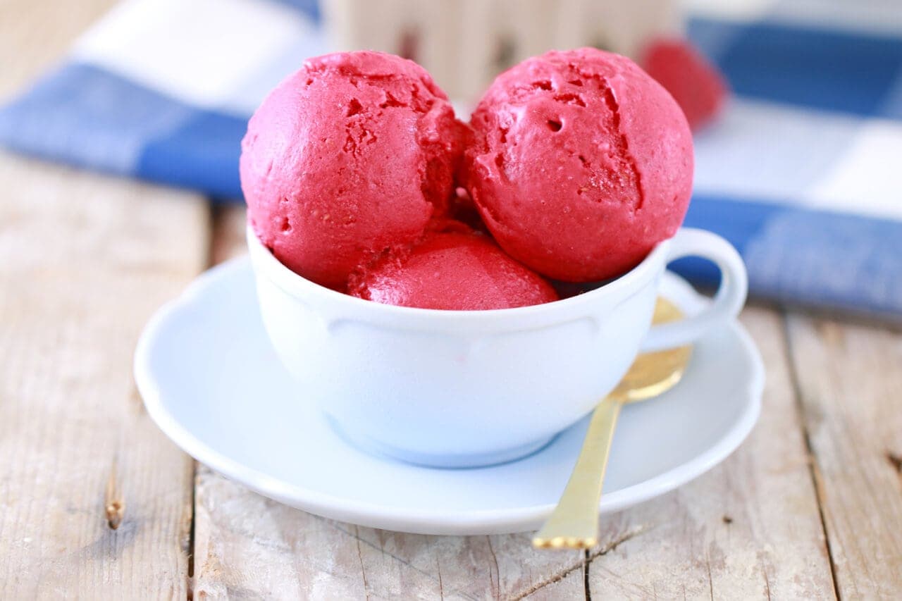 Homemade Raspberry Sorbet in 5 Minutes (No Machine)