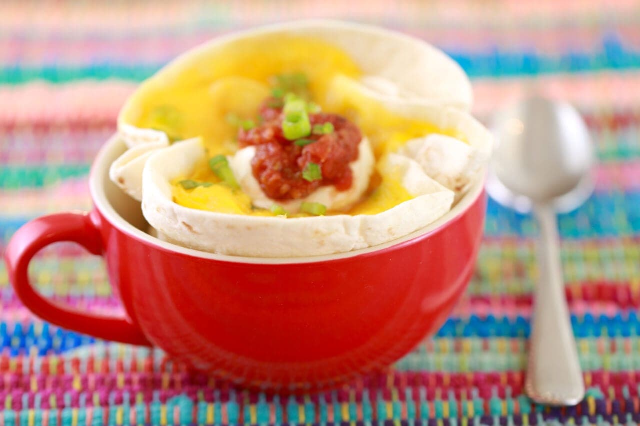 Microwave Breakfast Burrito in a Mug(Mugrito)