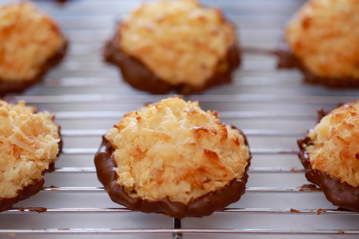 3 Ingredient Coconut Macaroons