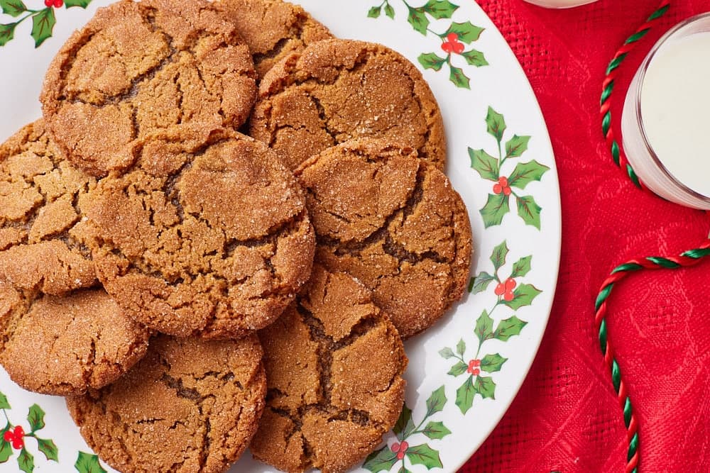 Soft & Chewy Molasses Cookies Recipe