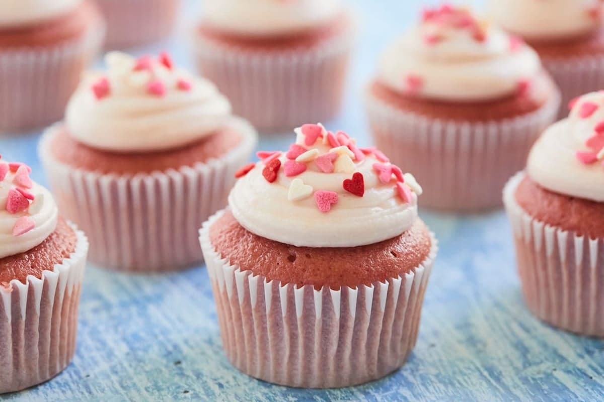 Strawberry Cupcakes Recipe with Strawberry Cream Cheese Frosting