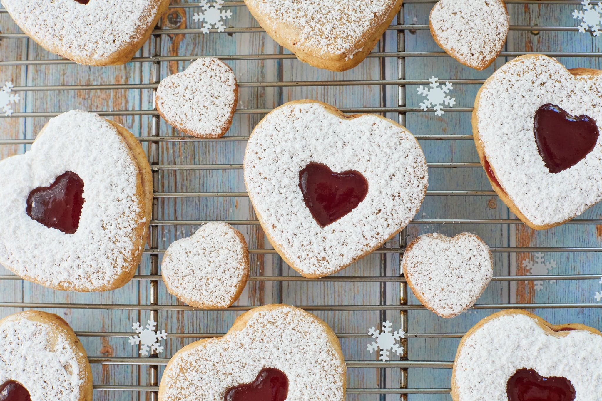 Classic Austrian Linzer Cookies Recipe