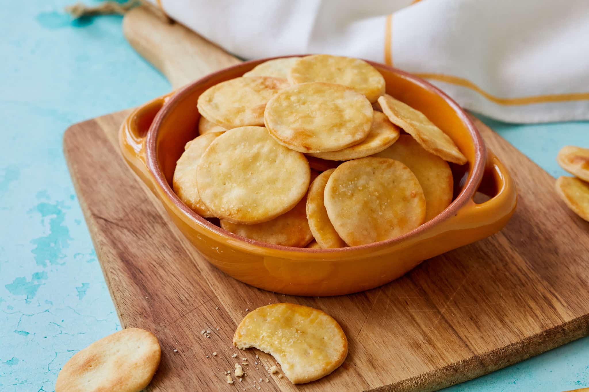 Buttery Homemade Ritz Crackers
