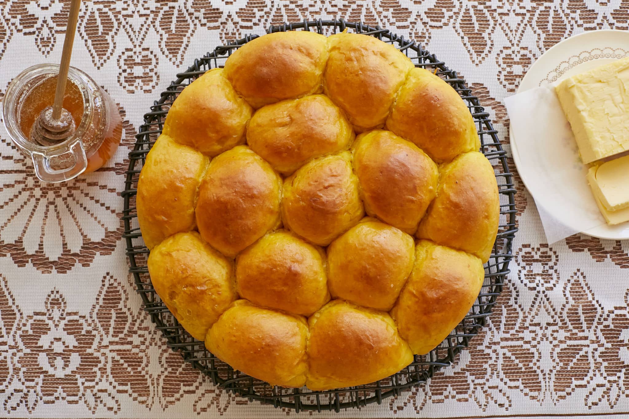 Pumpkin Dinner Rolls