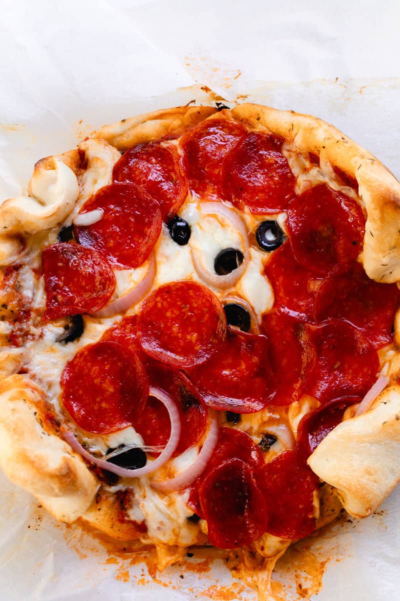Simple Dutch Oven Pizza