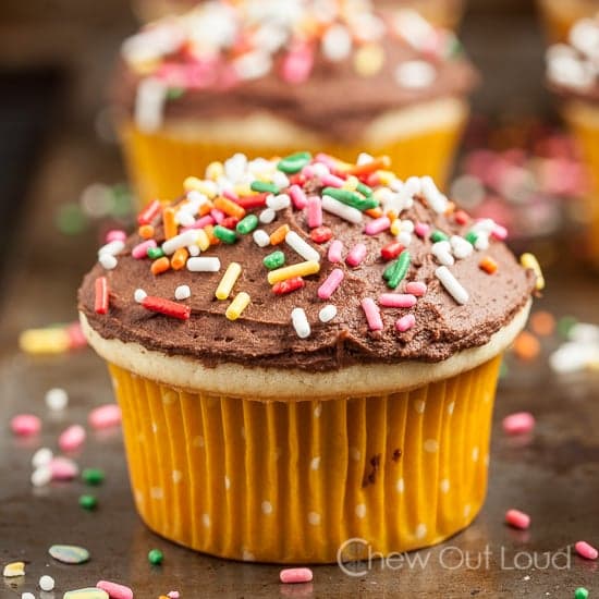 Easy Yellow Cupcakes with Chocolate Ganache Frosting