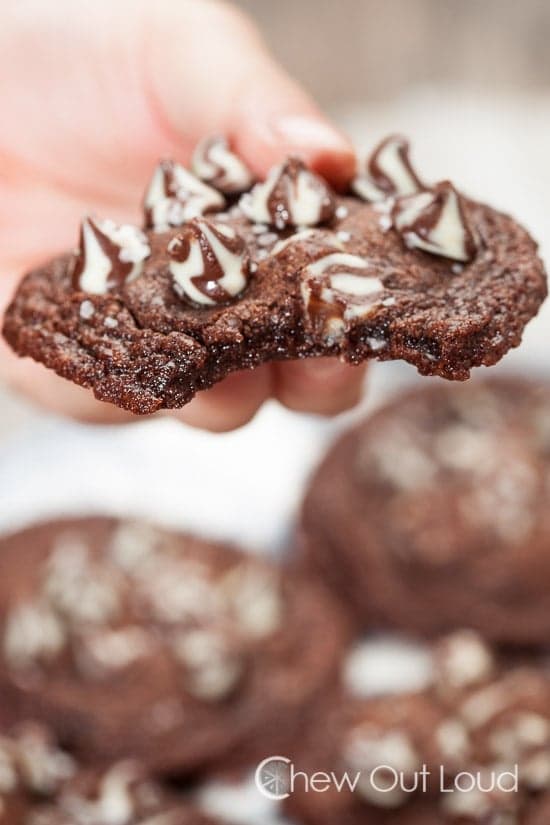 One Bowl Nutella Cookies (5 Ingredients)