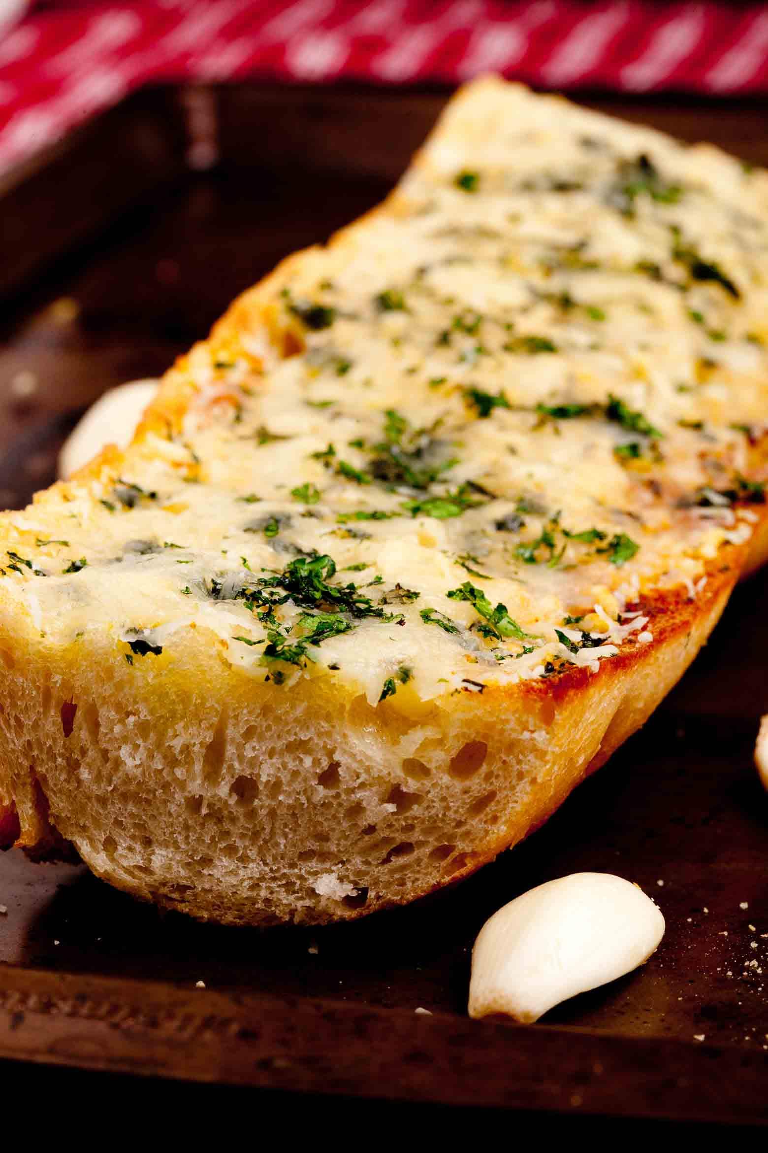 Easiest Garlic Cheese Bread