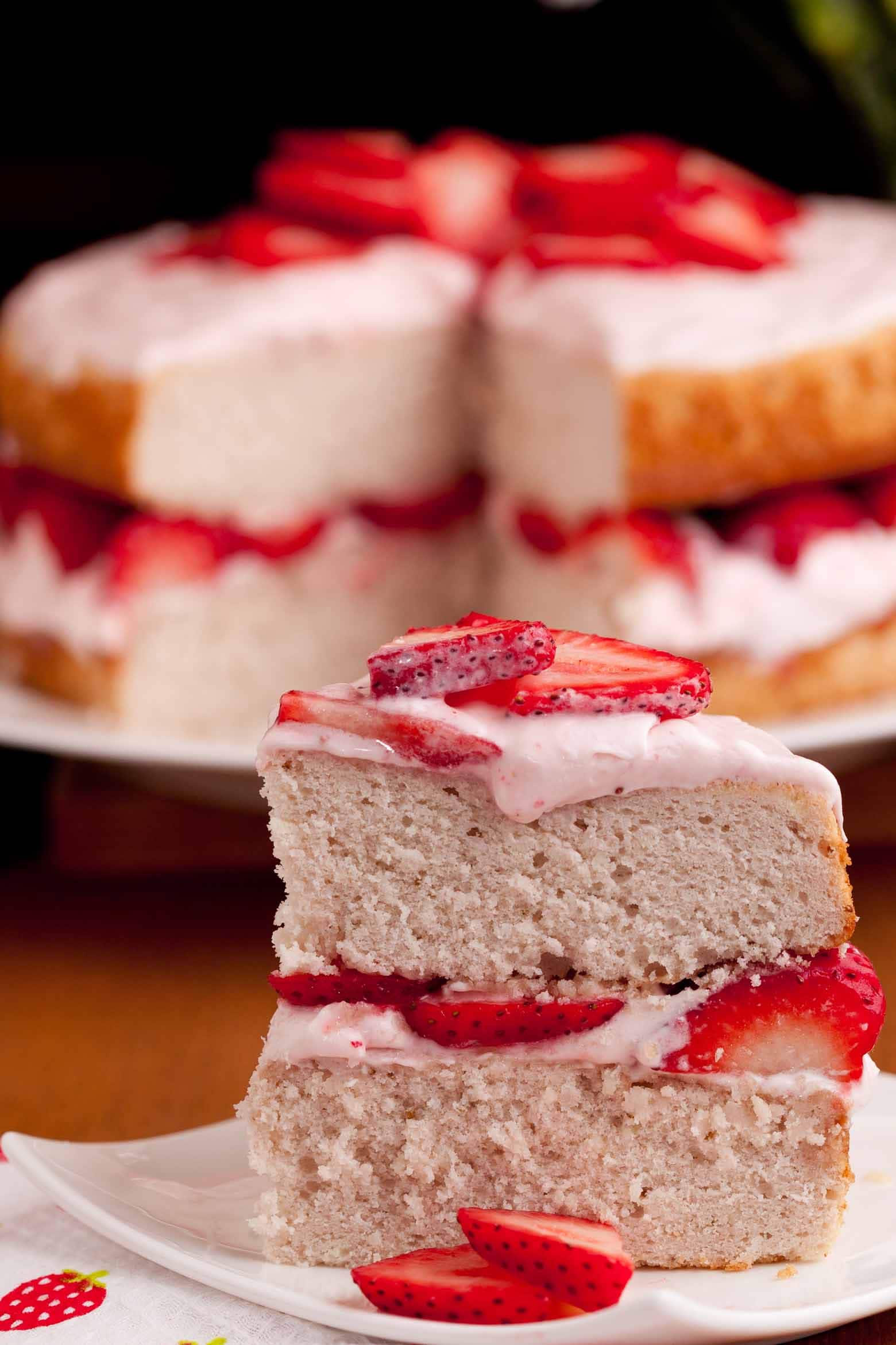 Fresh Strawberry Cake with Cream Cheese Frosting