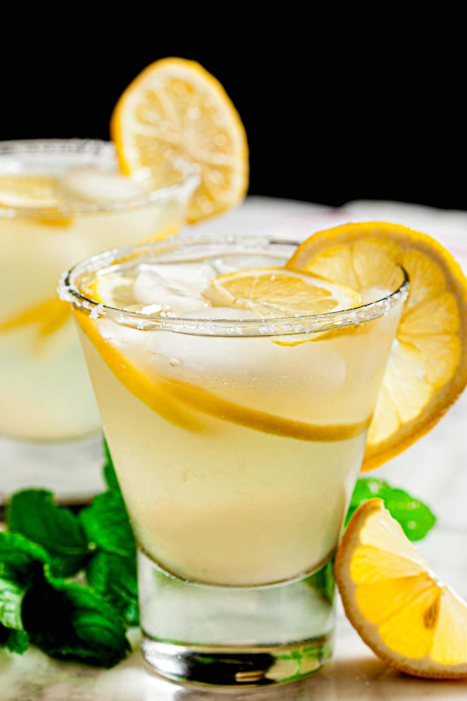3-Ingredient Lemonade Margaritas