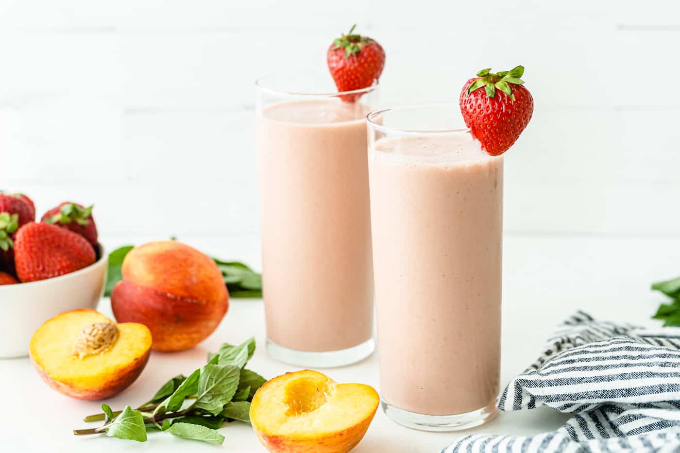Strawberry Peach Smoothie Recipe
