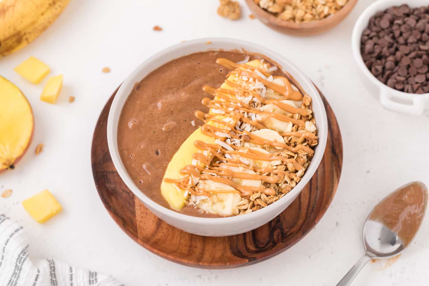 Chocolate Smoothie Bowl (Dairy-Free & Vegan)