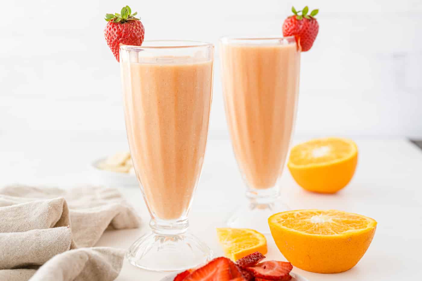 Mango Strawberry Banana Smoothie (Vegan)