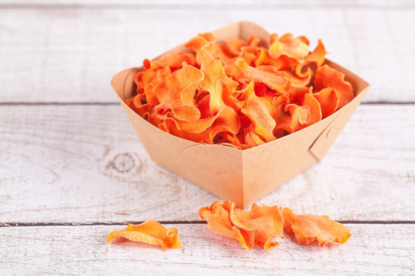 How to Dehydrate Carrots (Homemade Carrot Chips)