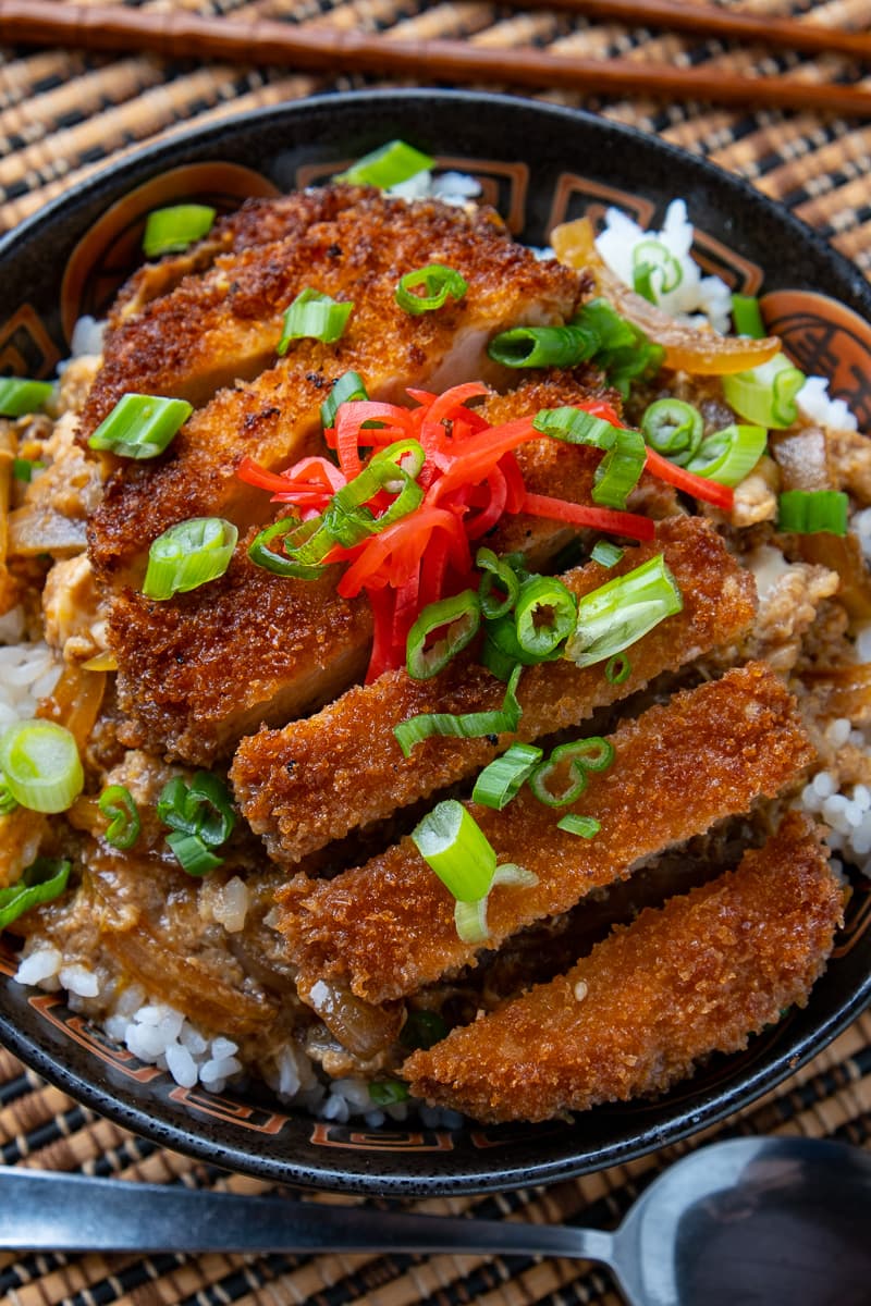 Katsudon (Japanese Pork Cutlet Rice Bowl)