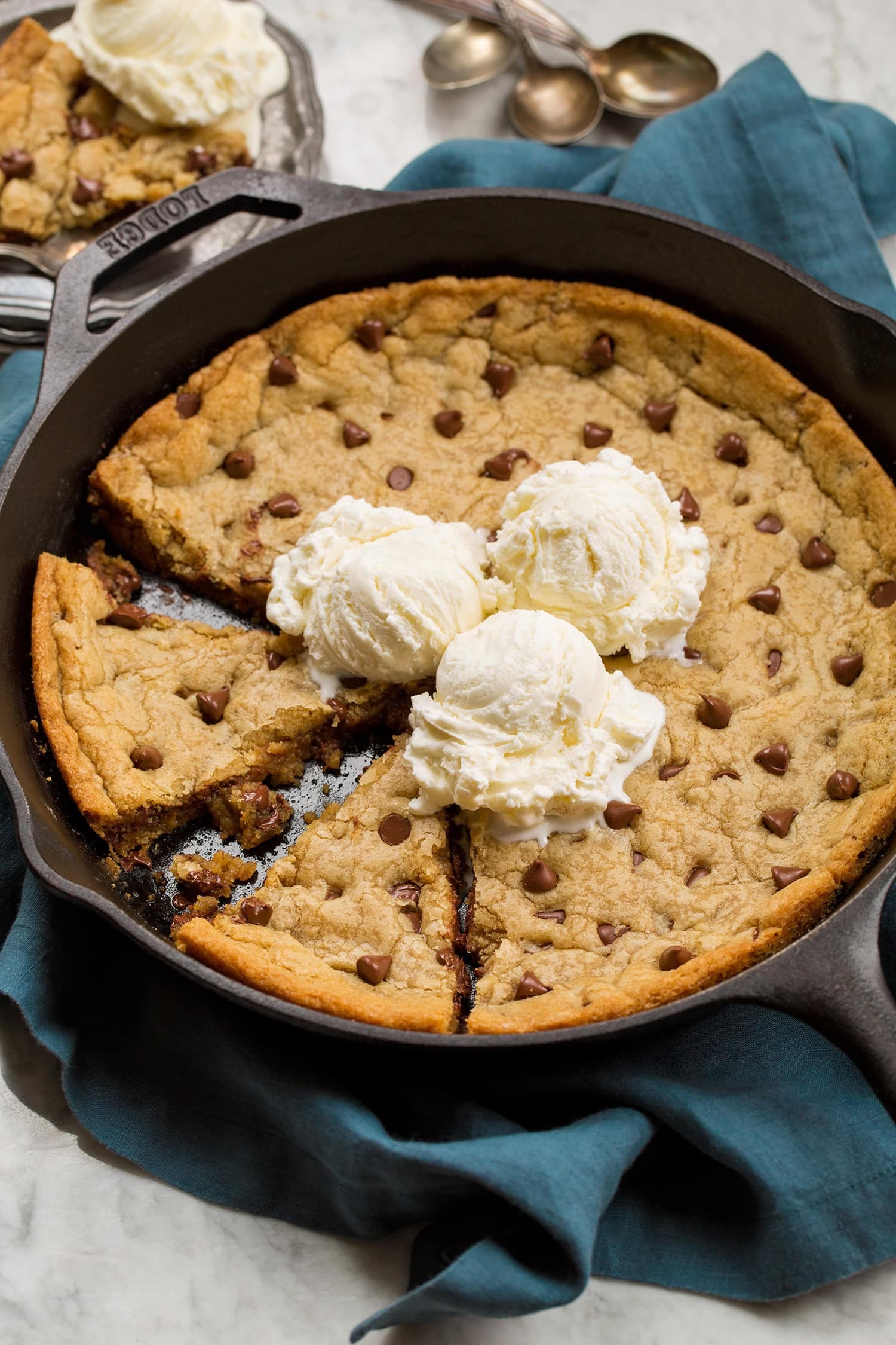 Skillet Chocolate Chip Cookie