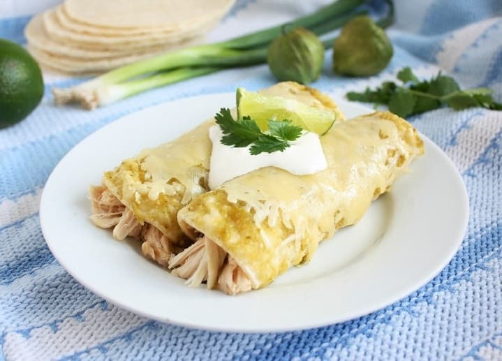 Chicken Enchiladas with Green Sauce