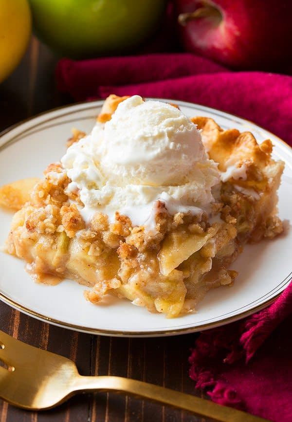 Crumb-Topped Apple Slab Pie