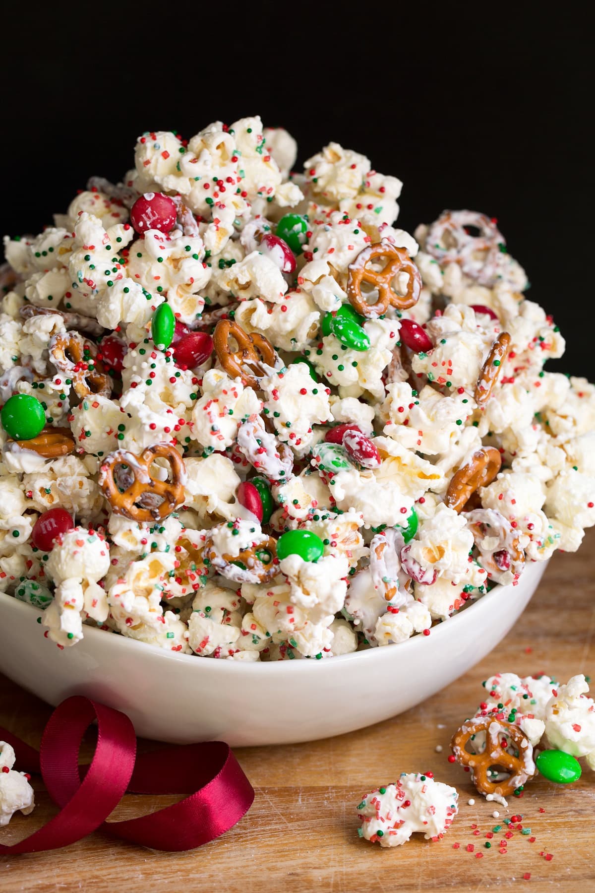 Christmas Crunch {White Chocolate Popcorn}