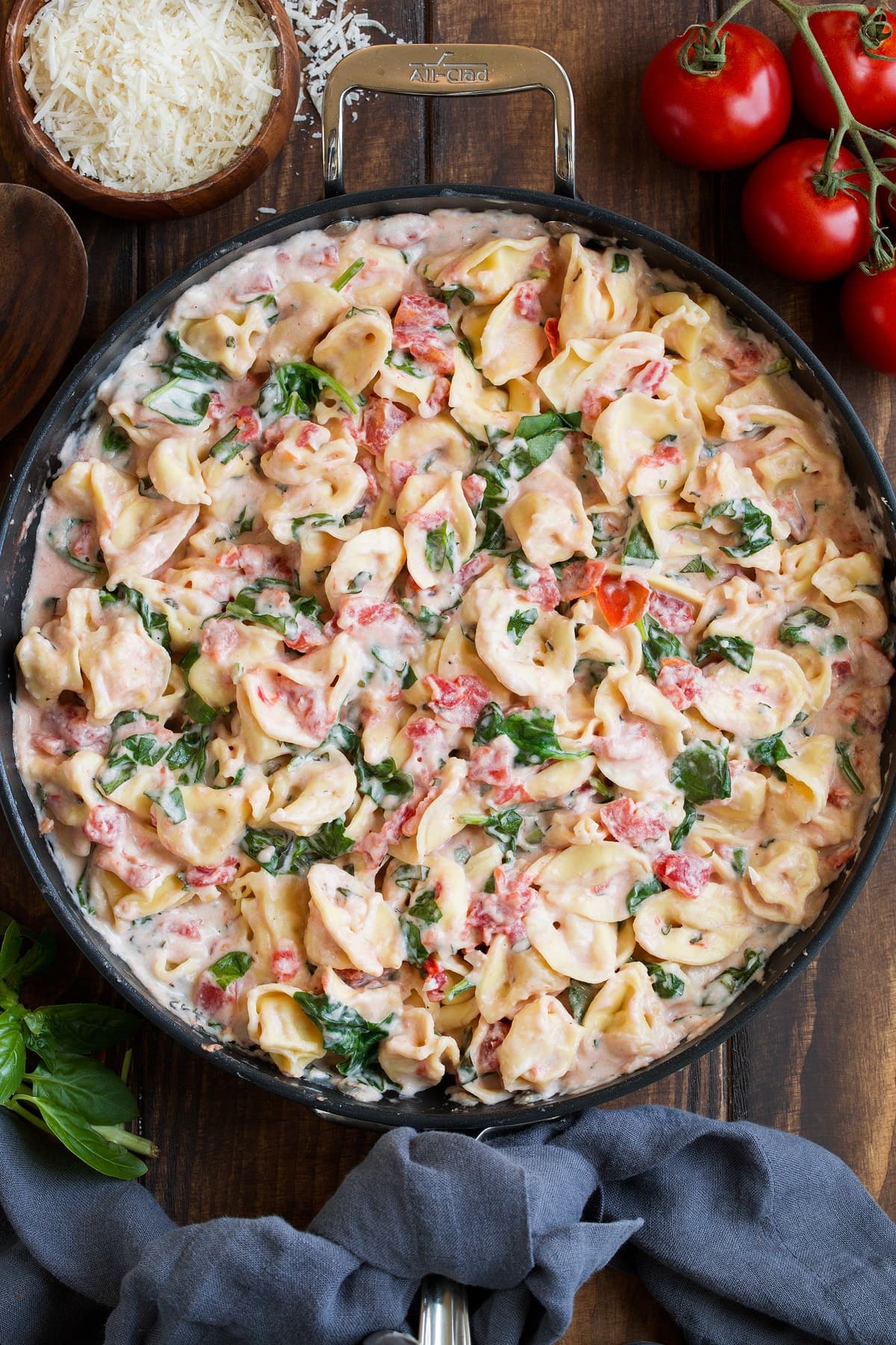 Creamy Spinach Tomato Tortellini