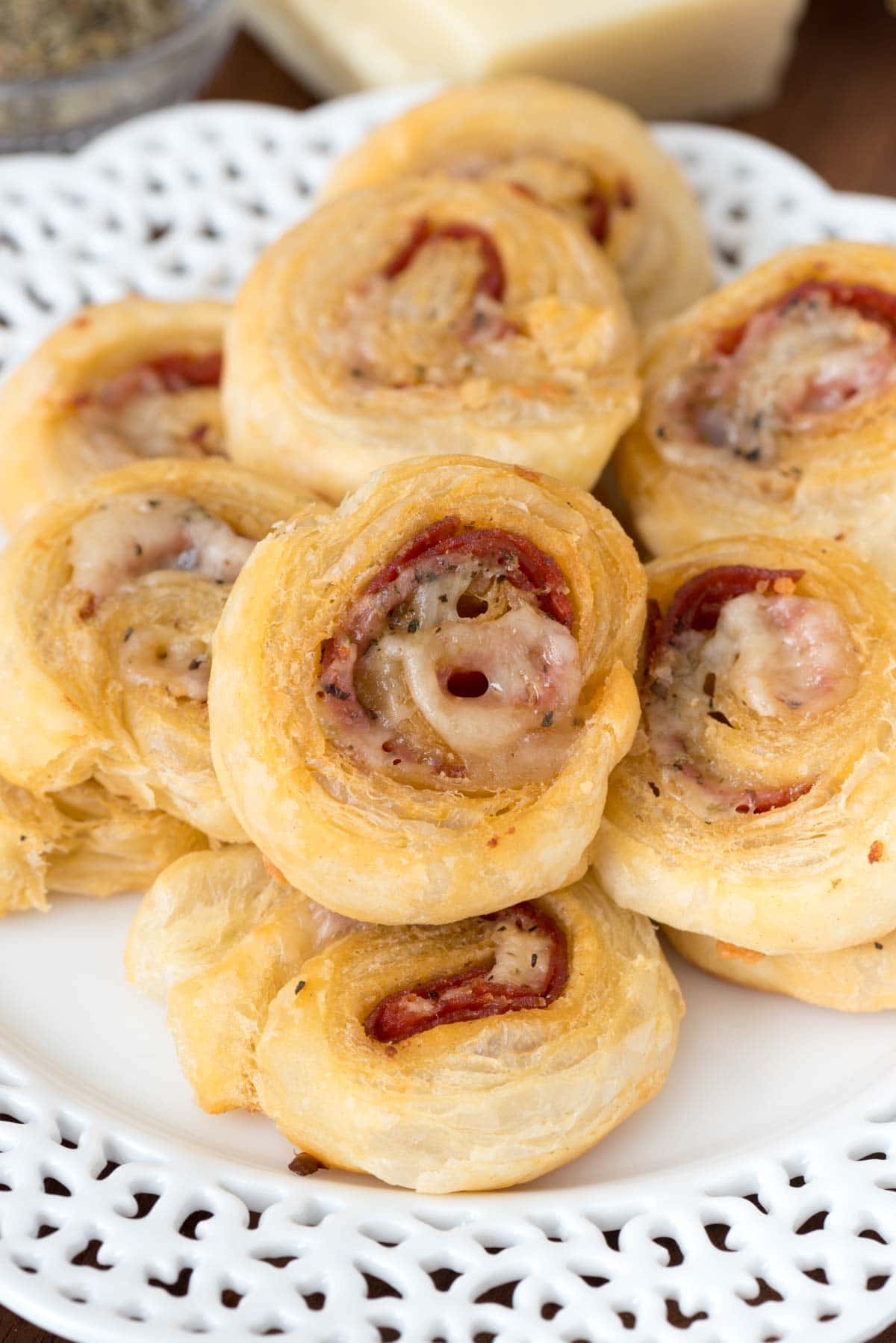 Easy Cheesy Pepperoni Pinwheels