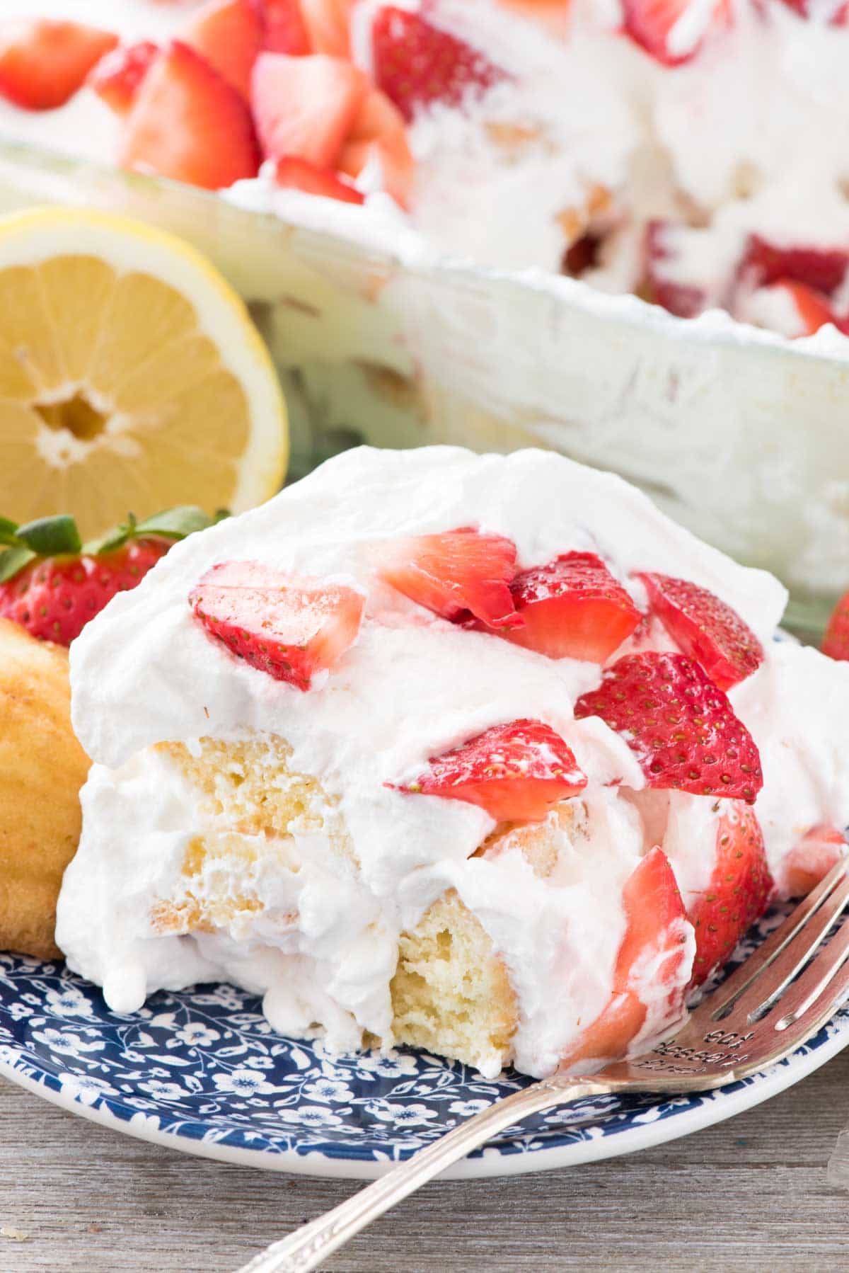 No Bake Strawberry Lemon Cake Recipe