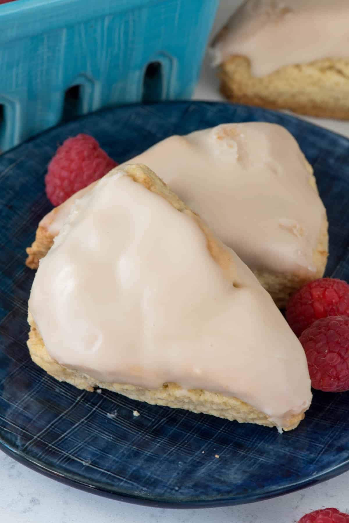 Copycat Petite Vanilla Scones