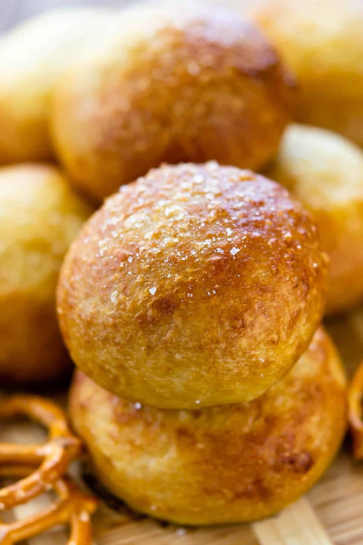 Easy Pretzel Rolls