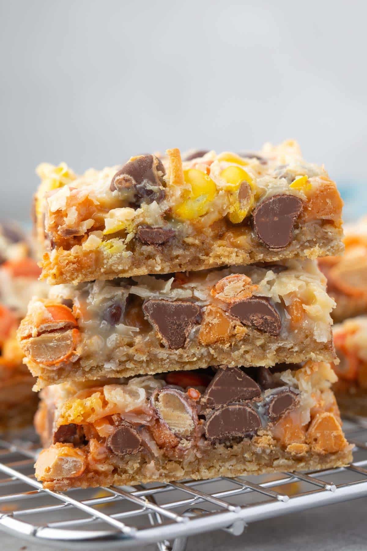 Oatmeal Cookie Magic Bars Recipe