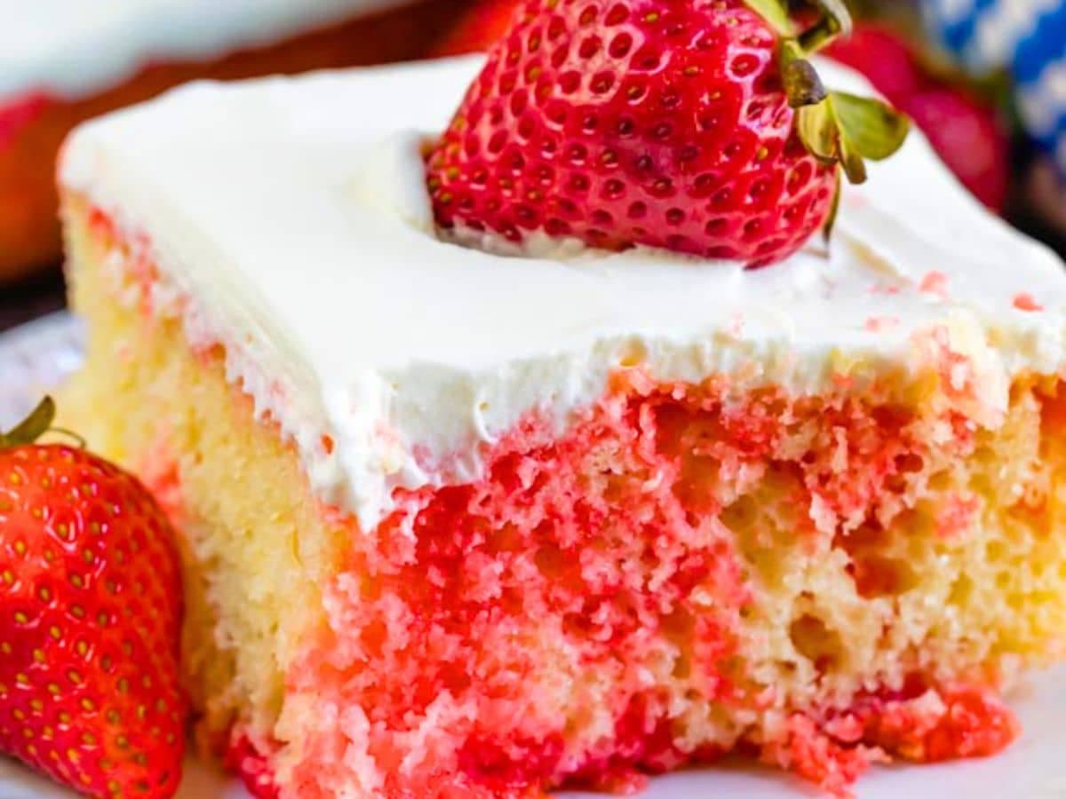 Strawberry Jello Poke Cake Recipe