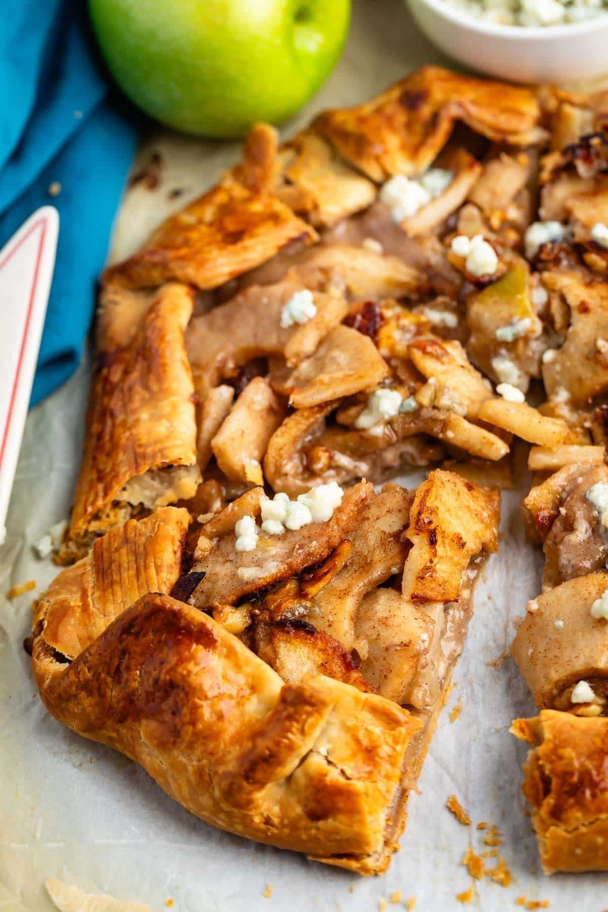 Apple Gorgonzola Crostata