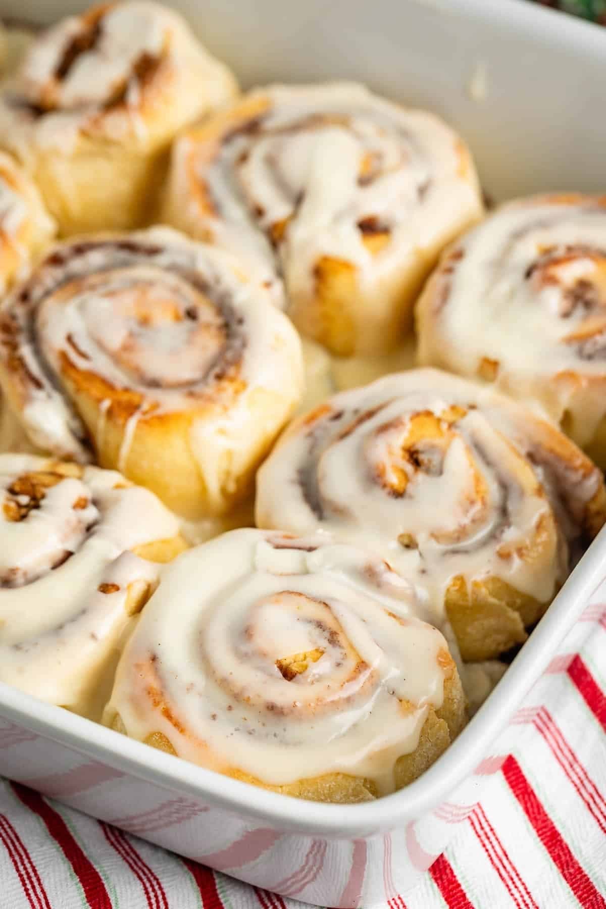 Eggnog Cinnamon Rolls