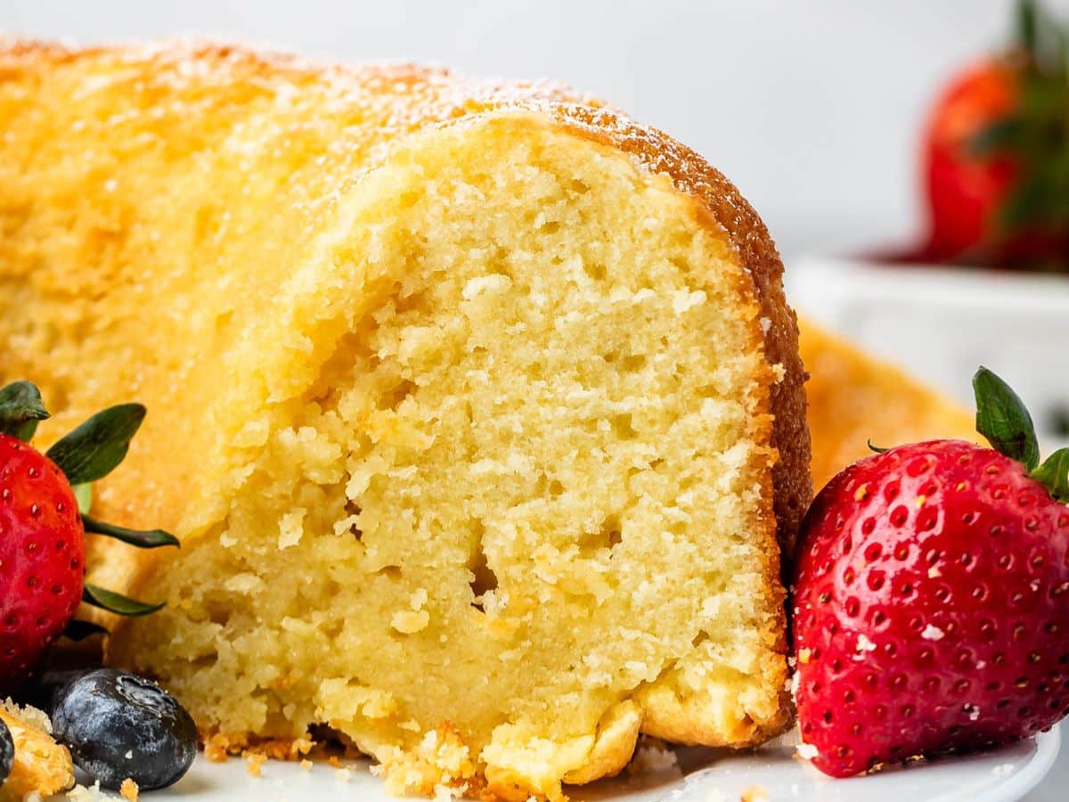 Easy Pound Cake Recipe