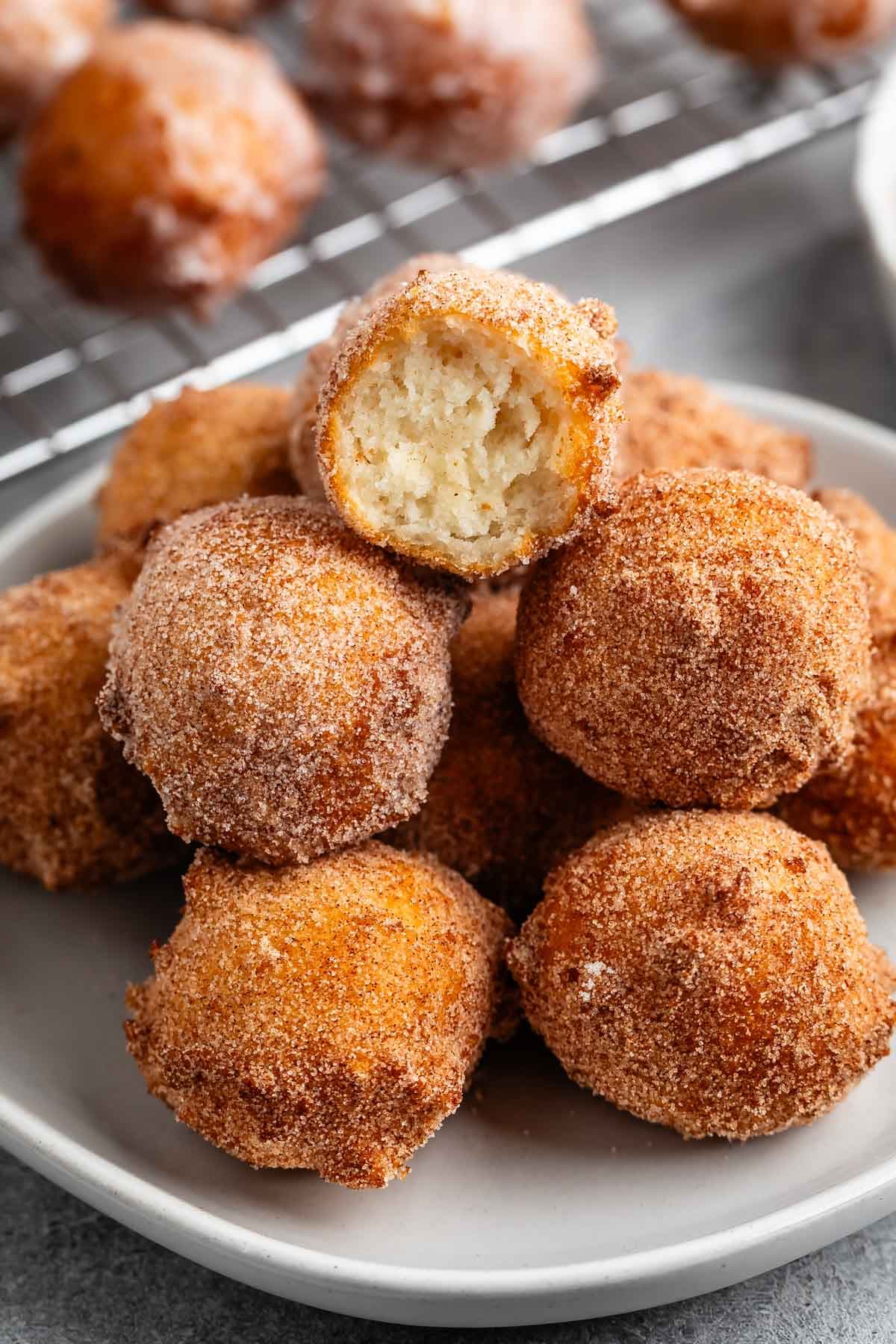 Easy Donut Holes Recipe